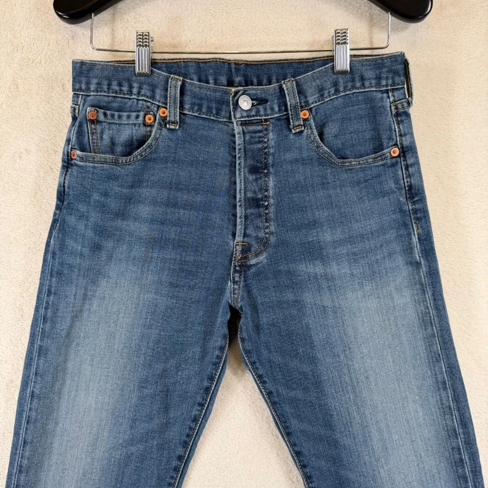 Levis 501 Original Fit Jeans Mens 30x32 Medium Wash Blue Button Fly Straight Leg